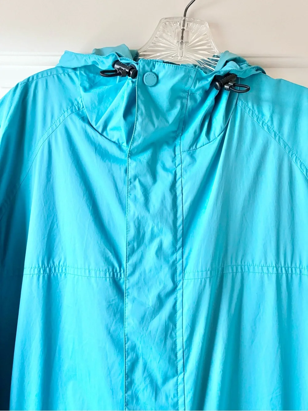 Hunter Men’s Lightweight Rain Ready Windbreaker Jacket Light Blue Aqua Size L